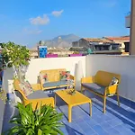 Daire Large Terrace Near Politeama Palermo